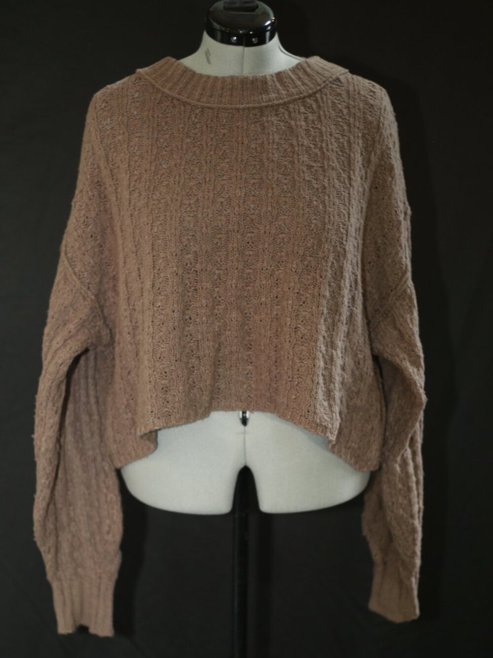C’ISA Cropped Oversized Knit Sweater | Large | Crew Neck | Cozy Fall Layer